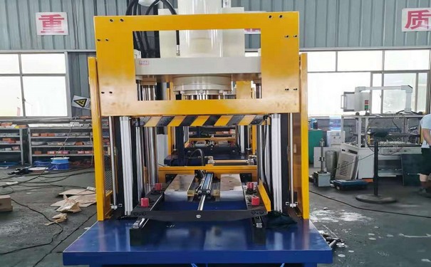 伺服液壓機(jī)展示